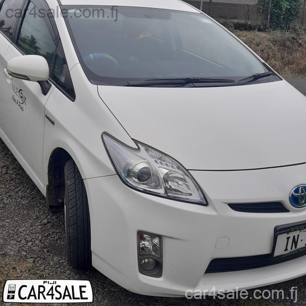 Toyota Prius (2011) for Sale in Ba Fiji
